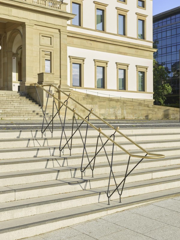Neugestaltung Vorplatz StadtPalais und Boulevard